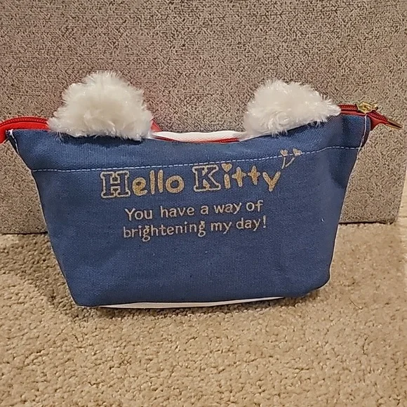 Hello Kitty Pouch - Picture 2 of 7